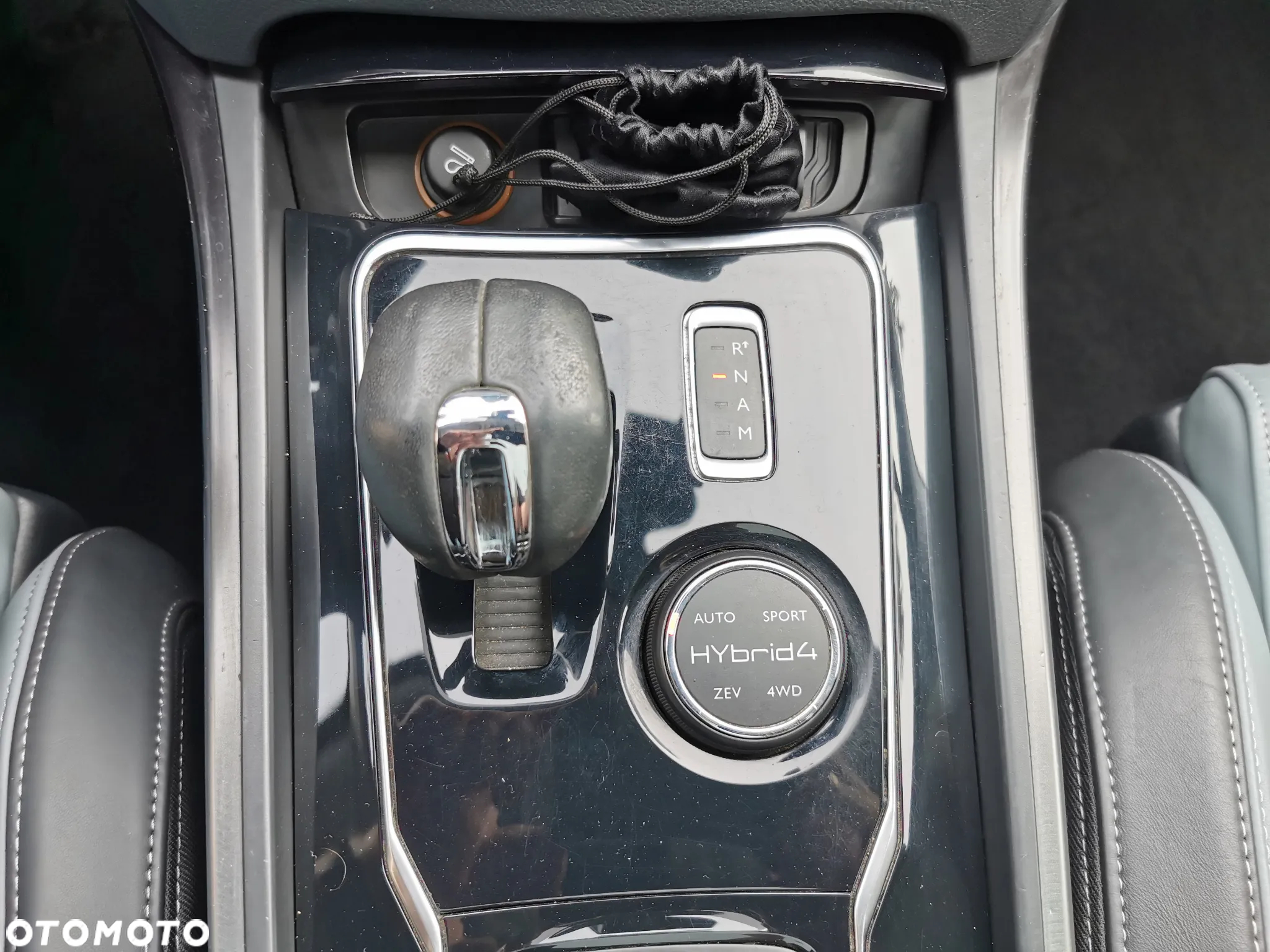 Peugeot 508 RXH 2.0 HDi HYbrid4 - 26