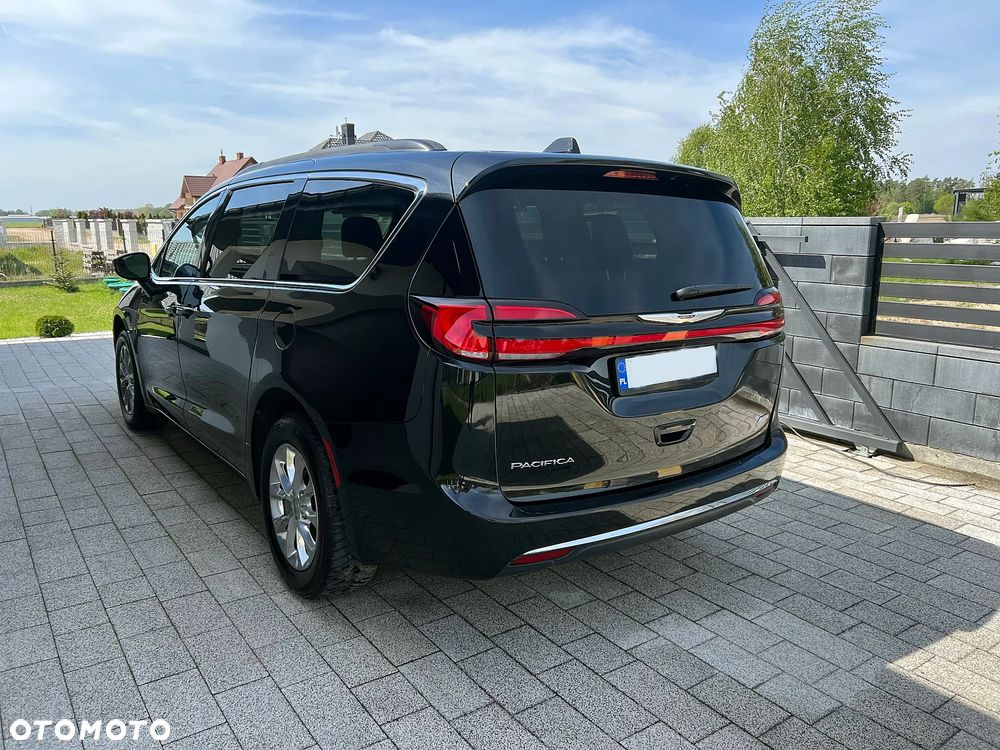 Chrysler Pacifica - 6
