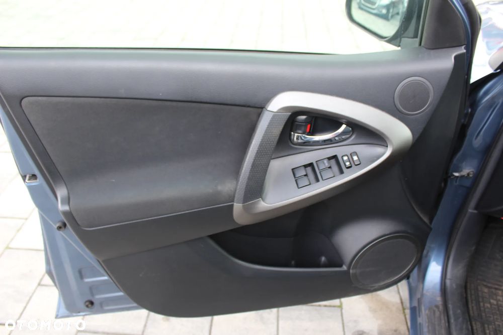 Toyota RAV4 2.0 VVT-i Luna 4x2 - 13