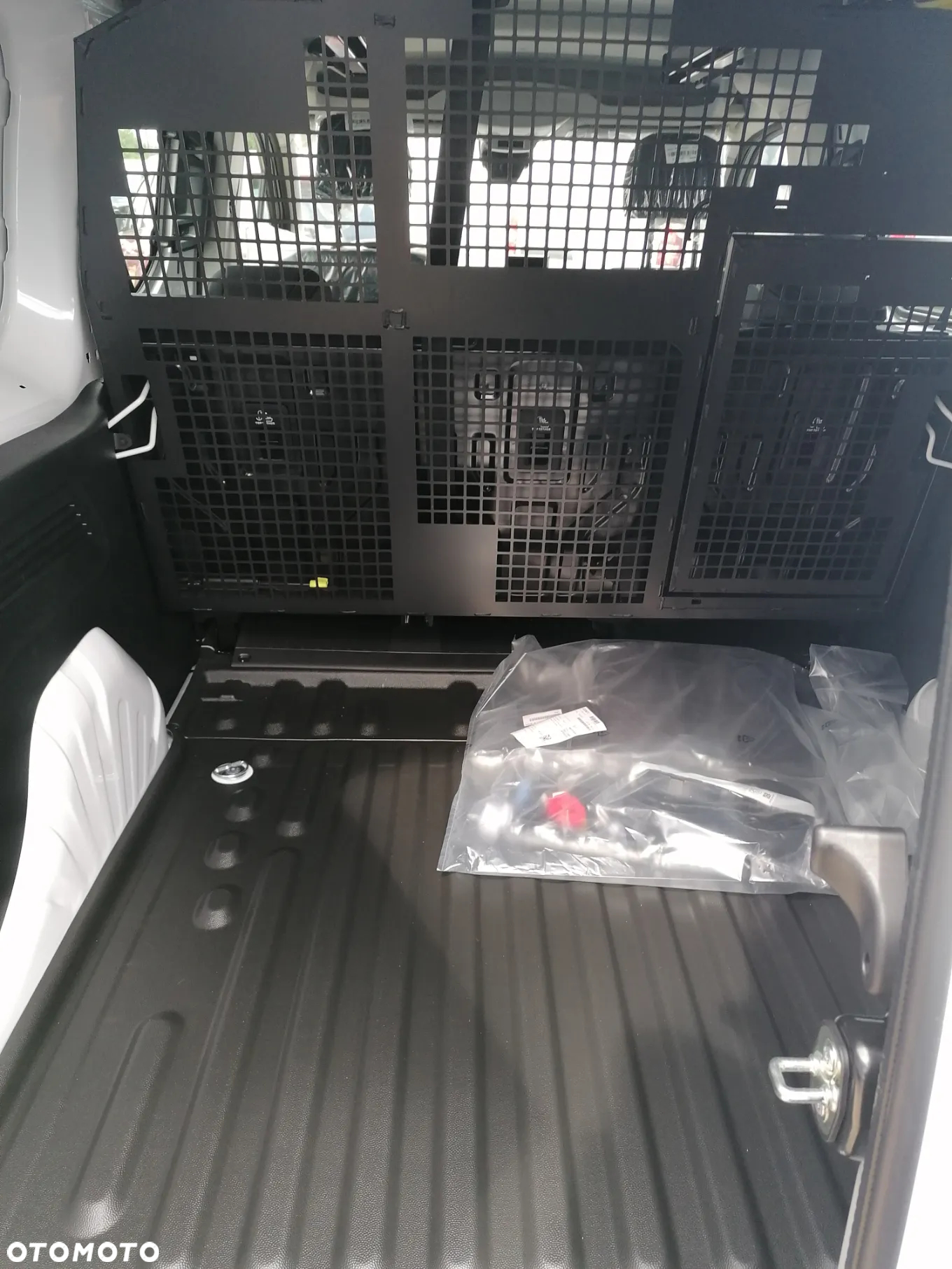 Peugeot Partner Furgon Brygadowy 5miejsc LONG 1.5 HDi 130KM EAT8 AUTOMAT !! Od ręki !! - 11