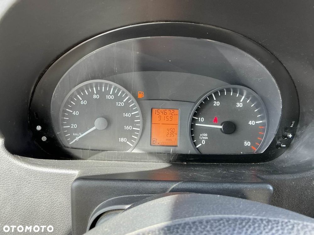 Mercedes-Benz Sprinter - 4