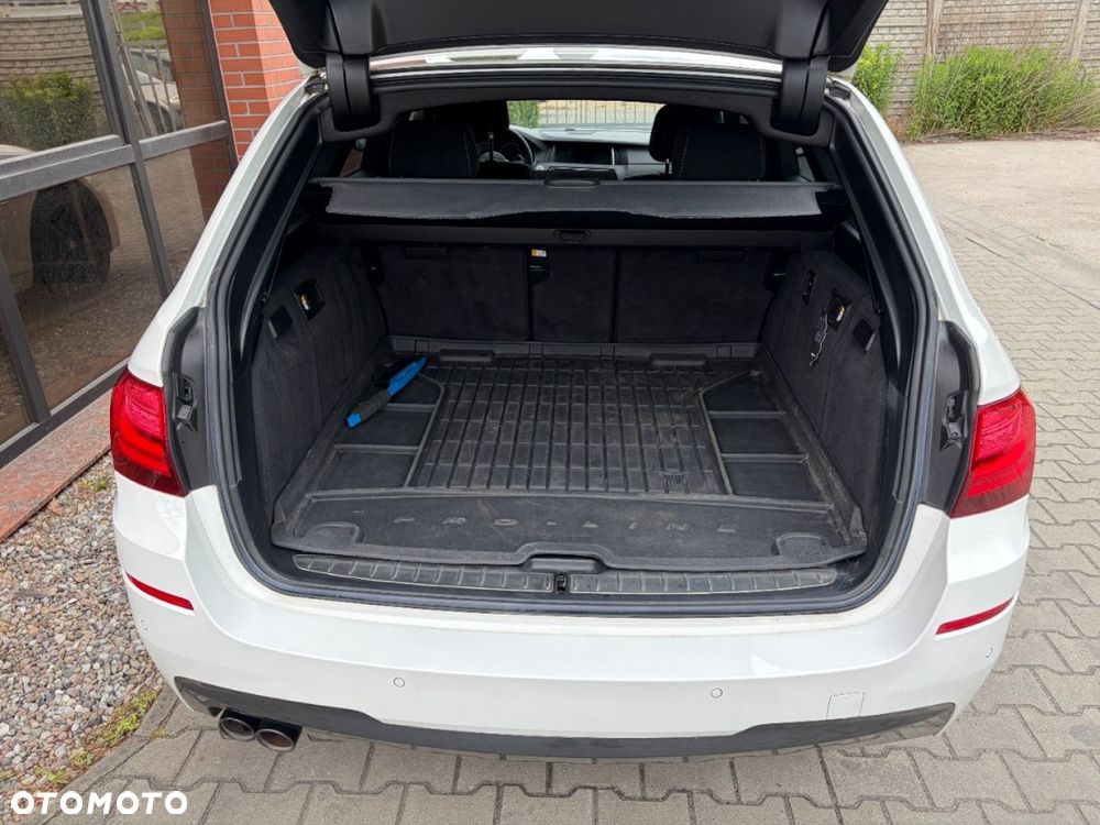 BMW Seria 5 530d xDrive Sport-Aut - 27