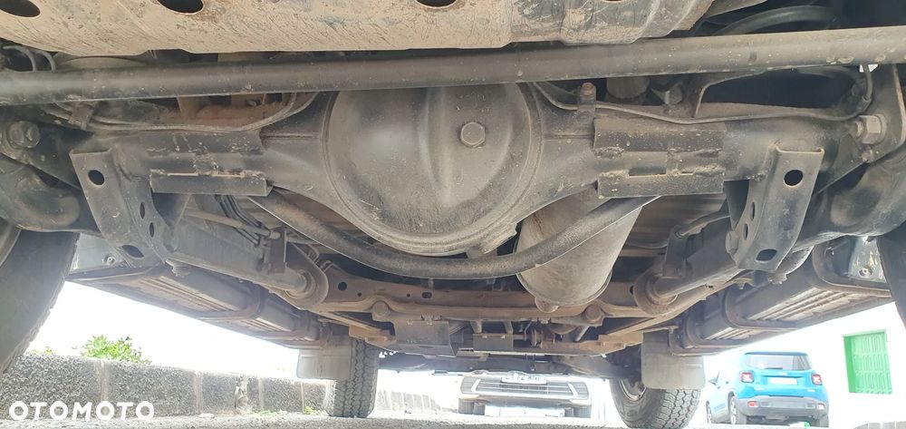 Mitsubishi Pajero 2.5 TDi - 12