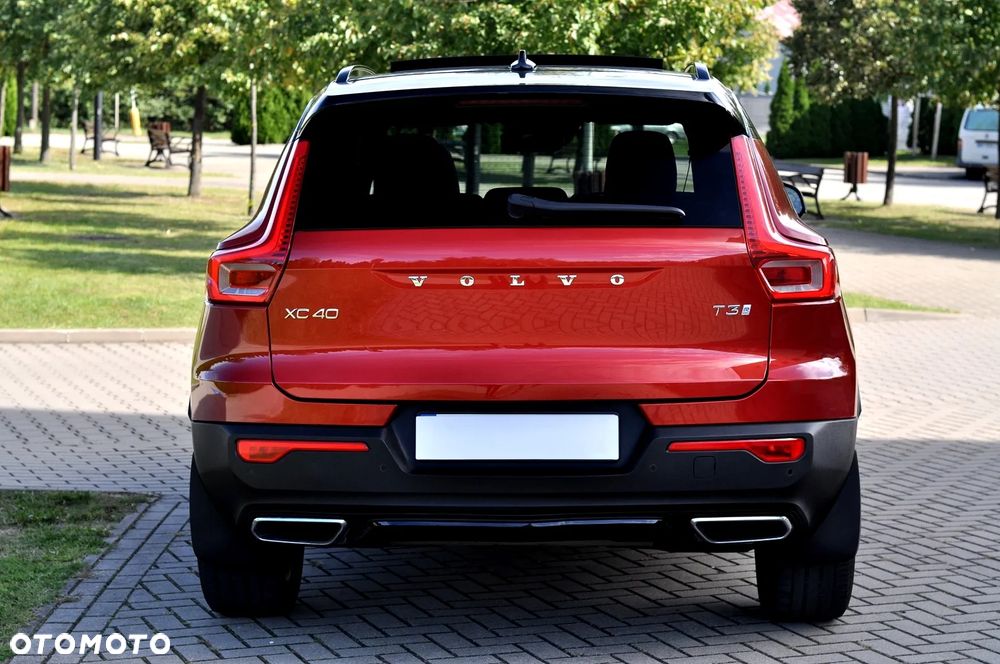 Volvo XC 40 T3 R-Design - 13