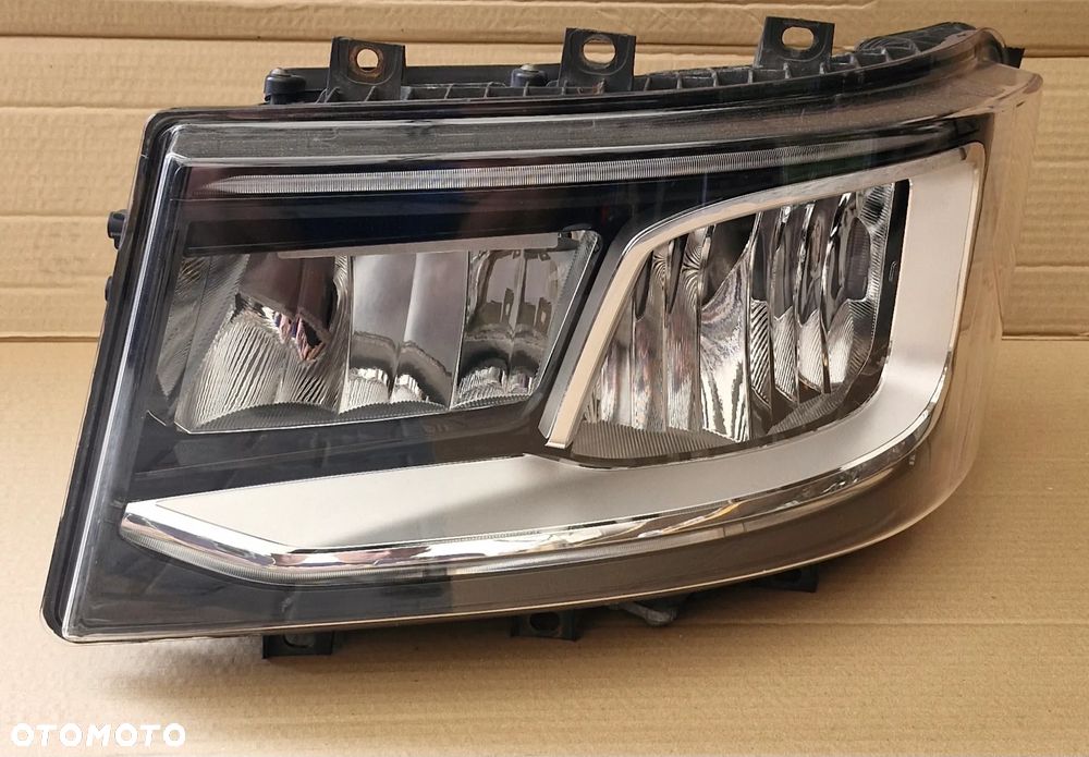 SCANIA R S P G LAMPA LED PRZEDNIA LEWA 2674390 2655848 - 1