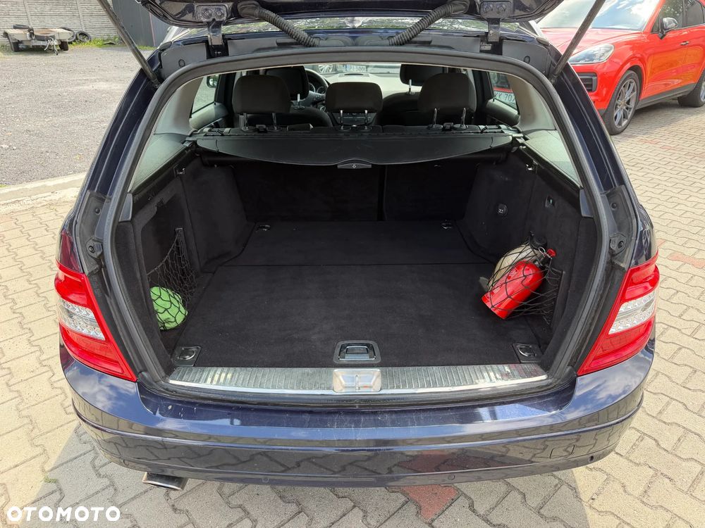 Mercedes-Benz Klasa C 220 CDI DPF Automatik Elegance - 11