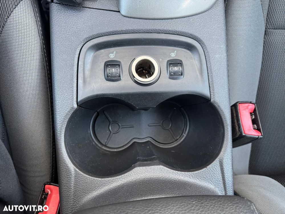 Ford Focus 1.6 TDCI DPF Trend - 13