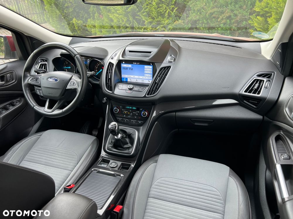 Ford Kuga 2.0 TDCi 2x4 Titanium - 14