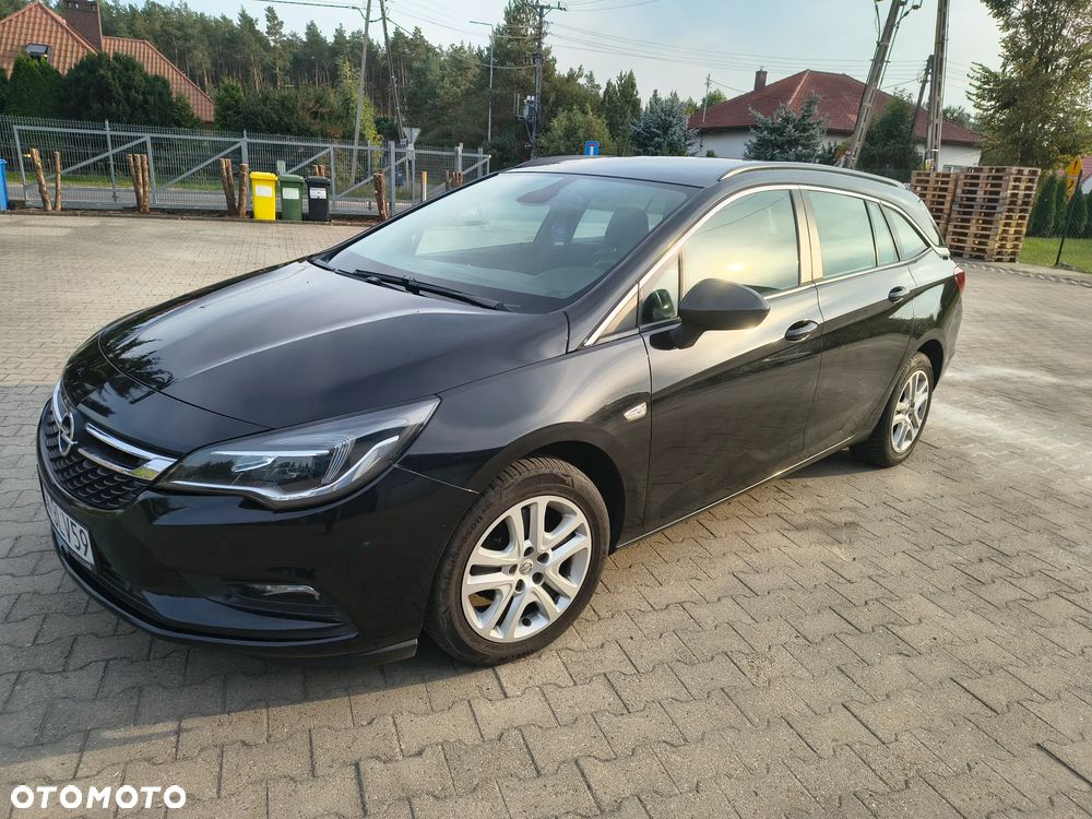 Opel Astra 1.6 CDTI Sport - 1