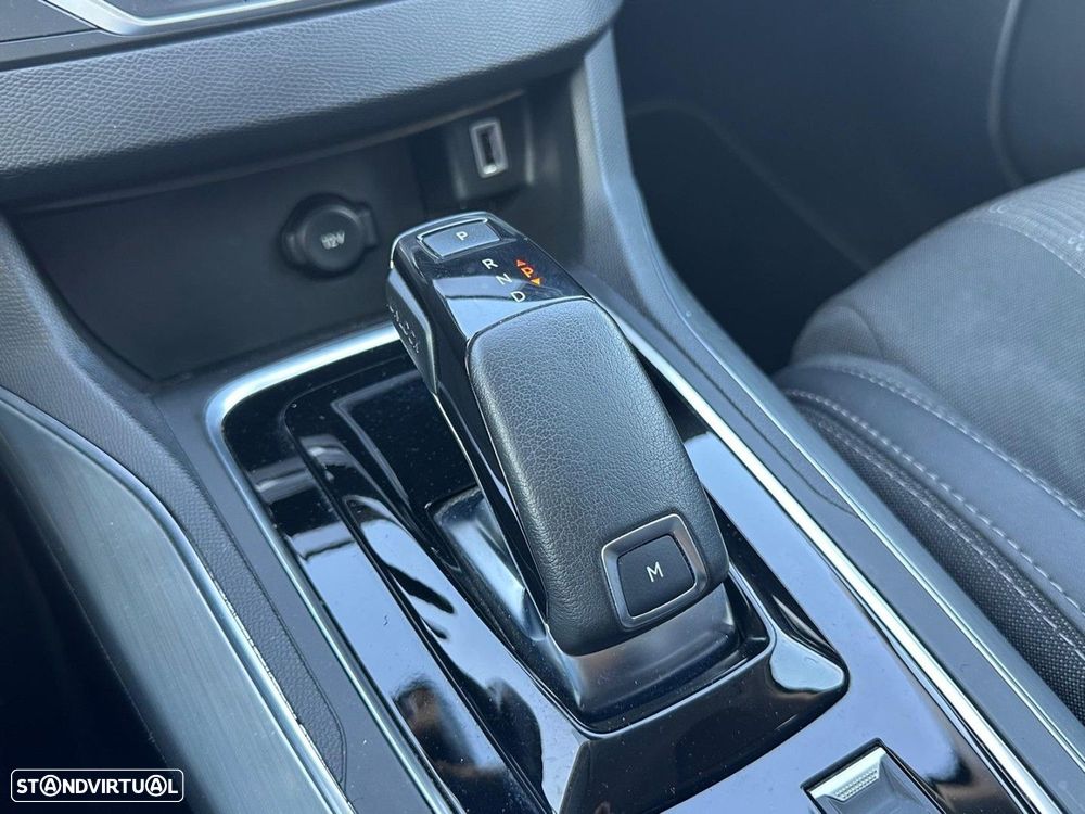 Peugeot 308 1.2 PureTech Allure EAT8 - 17