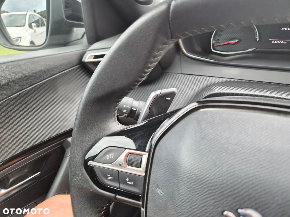 Peugeot 2008 PureTech 130 EAT8 Allure Pack - 18