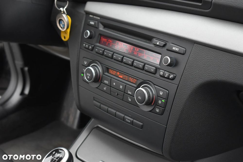 BMW Seria 1 116i - 12
