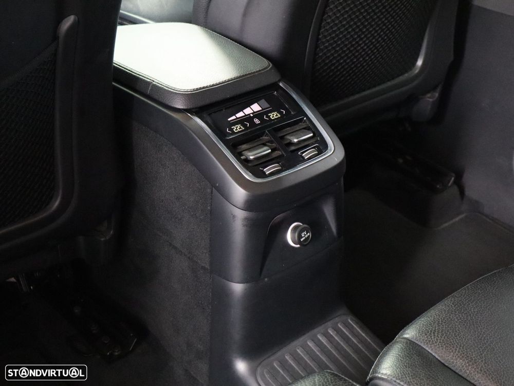 Volvo XC 90 2.0 T8 PHEV Momentum AWD - 11