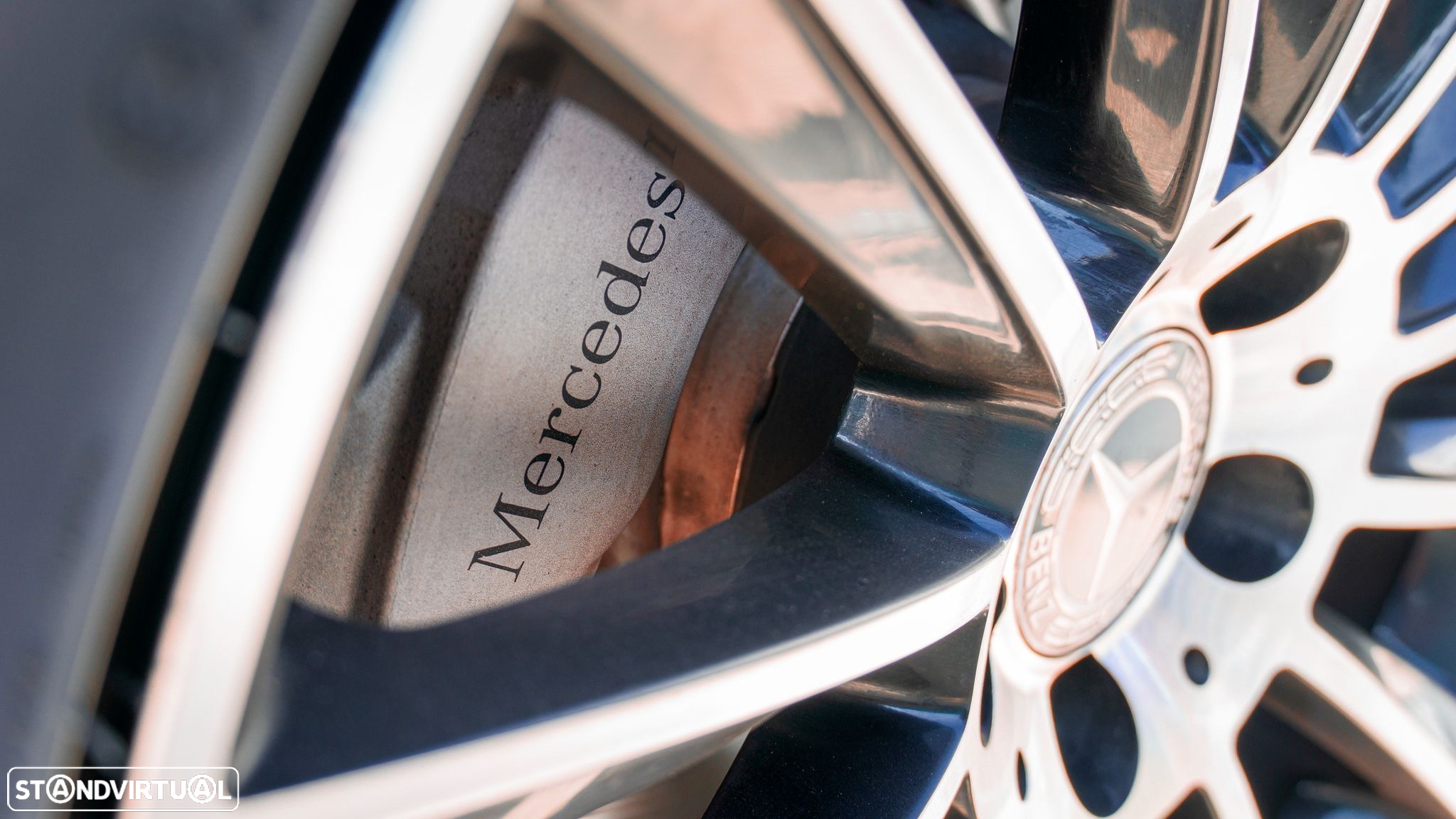 Mercedes-Benz E 220 d 4Matic Coupe 9G-TRONIC AMG Line - 9