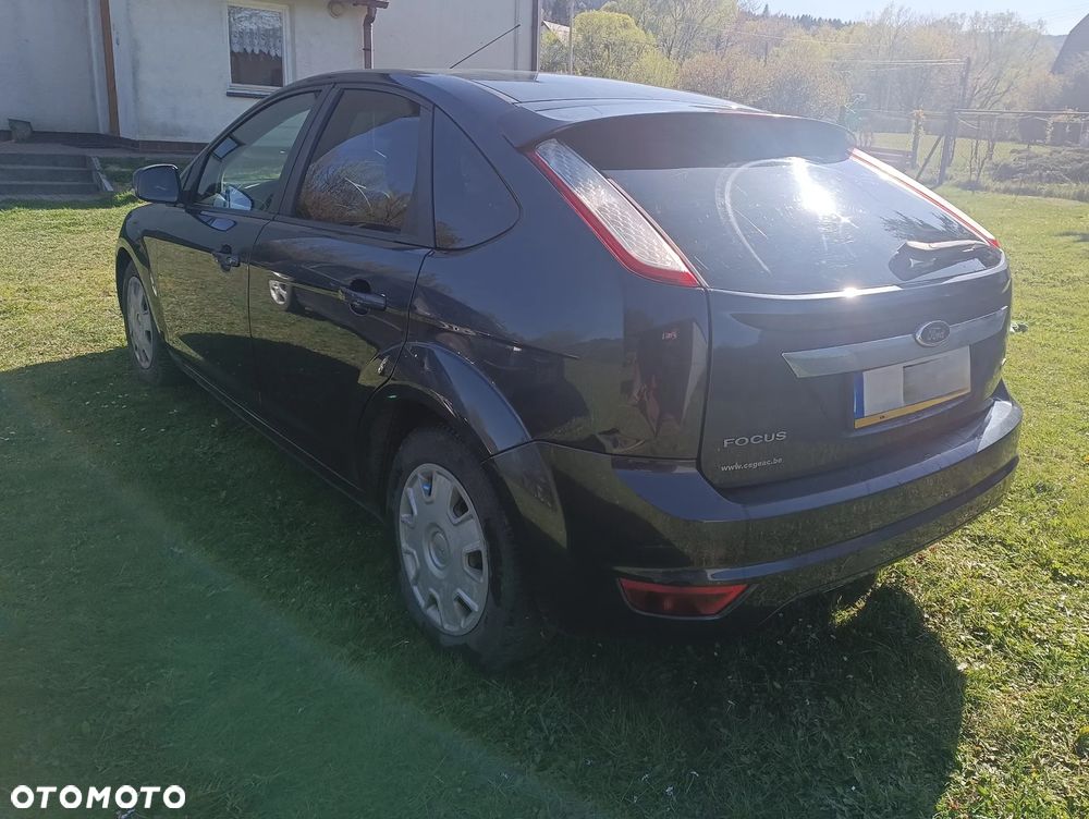 Ford Focus - 8