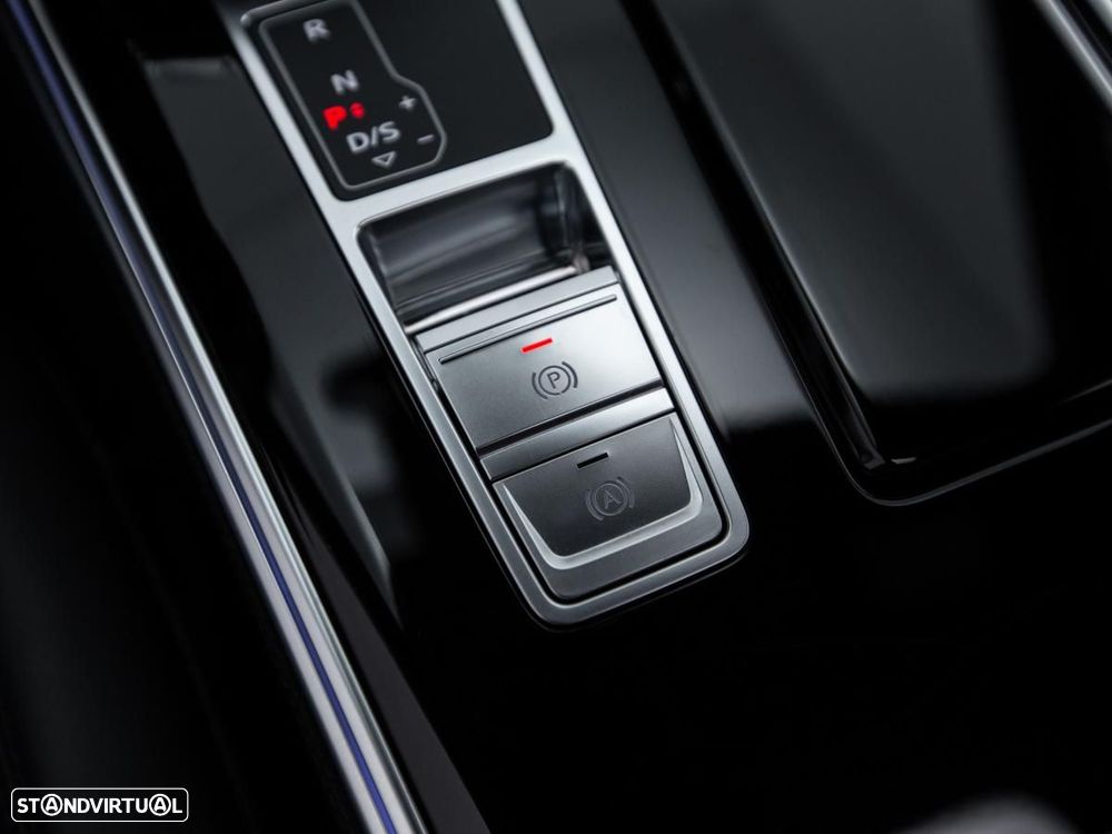 Audi RS6 Avant 4.0 TFSI quattro Tiptronic - 38
