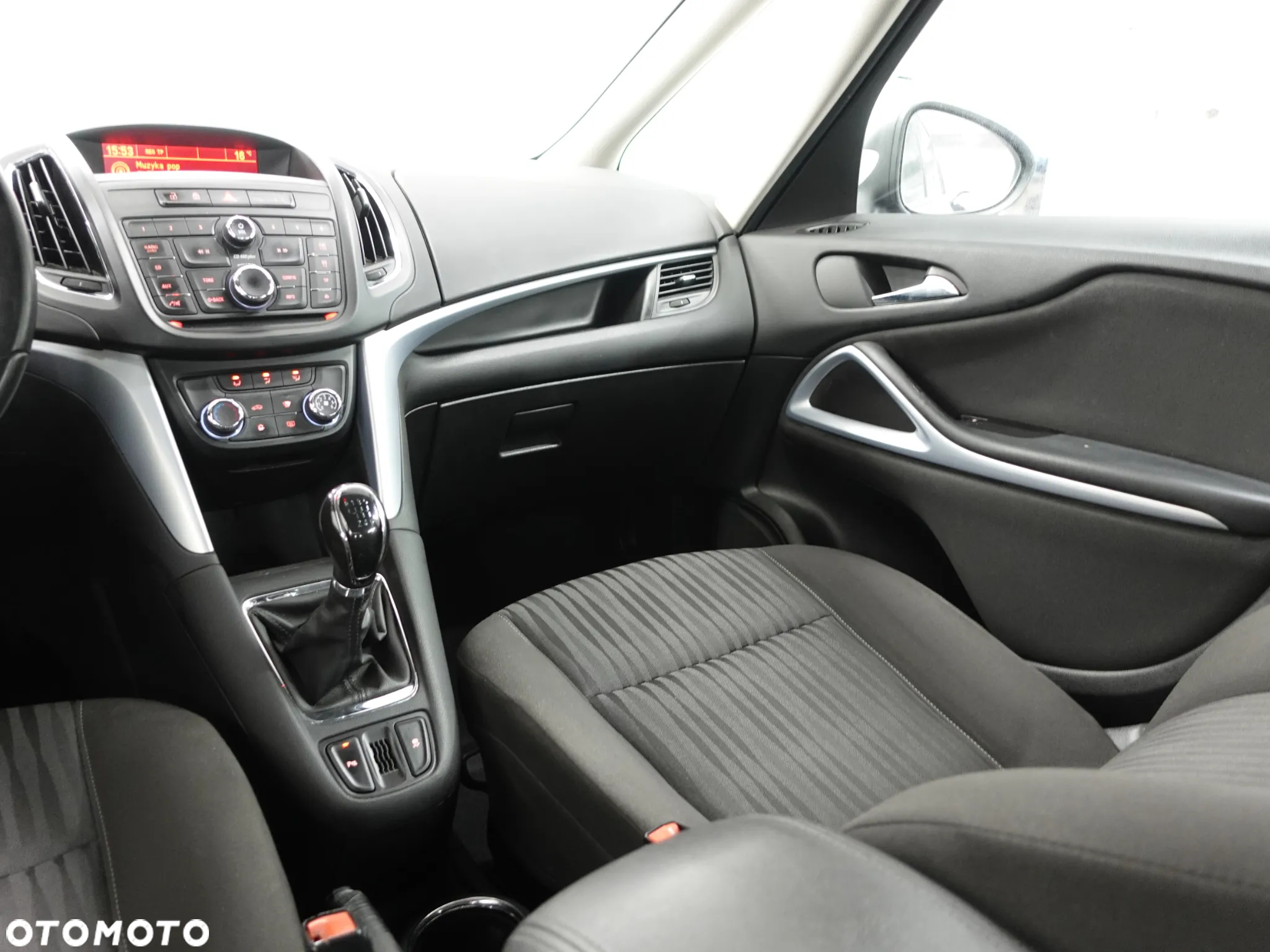 Opel Zafira Tourer 2.0 CDTI Edition - 37