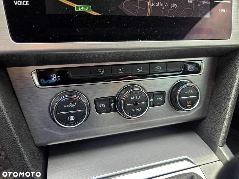 Volkswagen Passat Variant 2.0 TDI SCR Trendline - 20