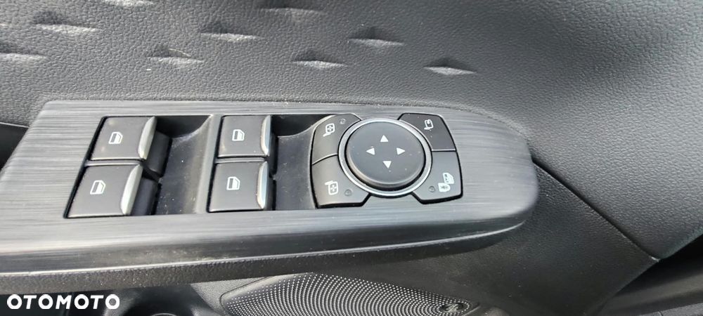 Ford Kuga - 19