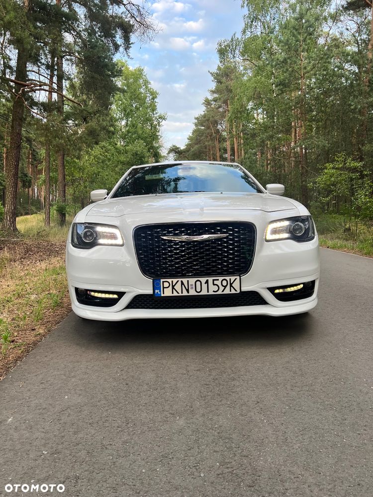 Chrysler 300s - 12