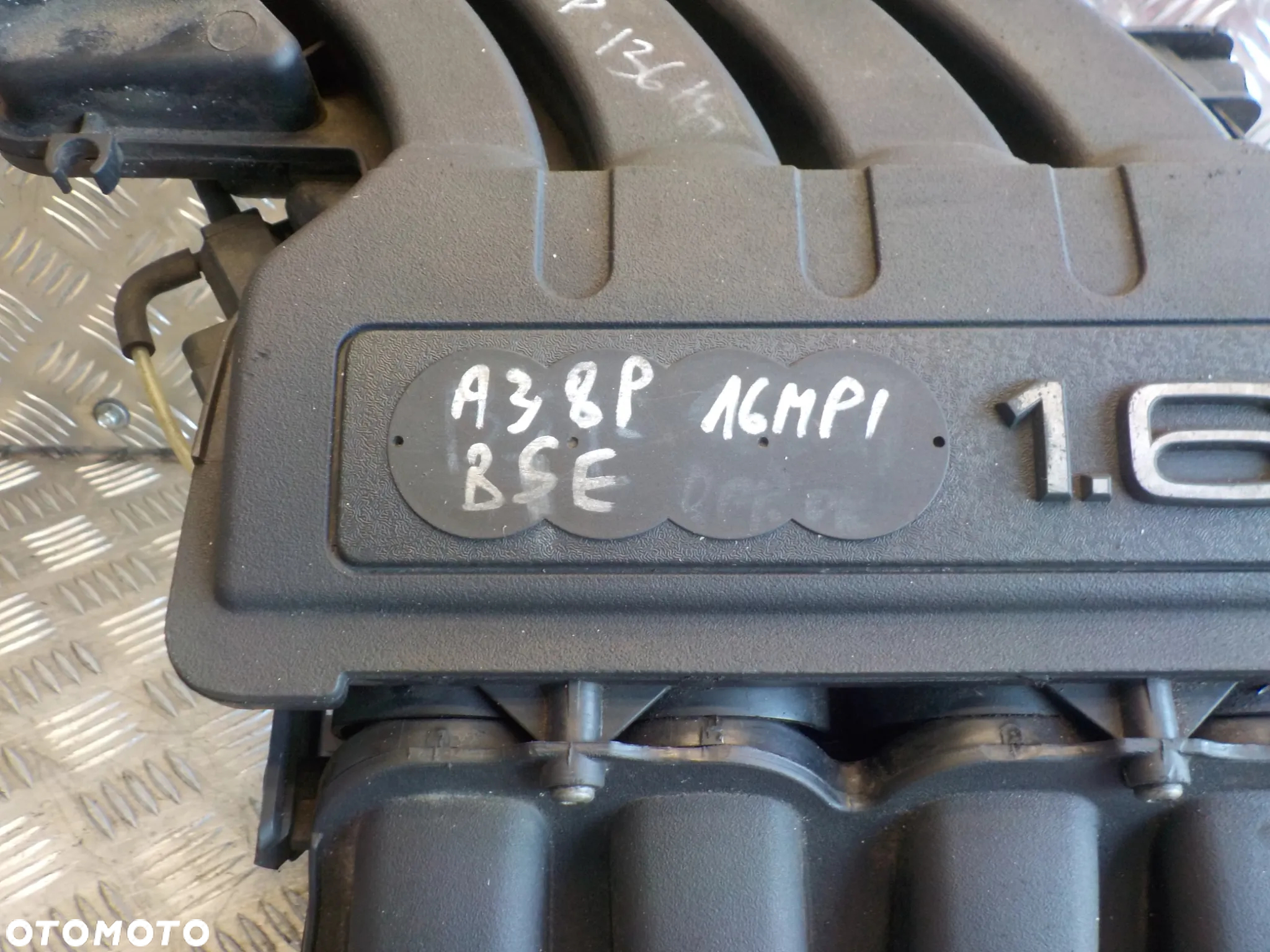 AUDI A3 8P 1.6 MPI KOLEKTOR SSĄCY - 2
