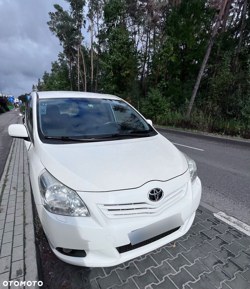 Toyota Verso 2.0 D-4D - 1