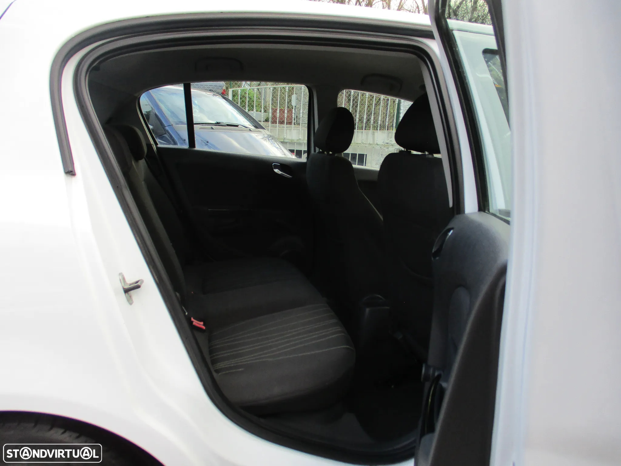 Opel Corsa 1.2 City S/S - 23