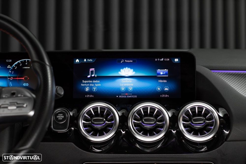 Mercedes-Benz GLA 250 e 8G-DCT AMG Line - 32