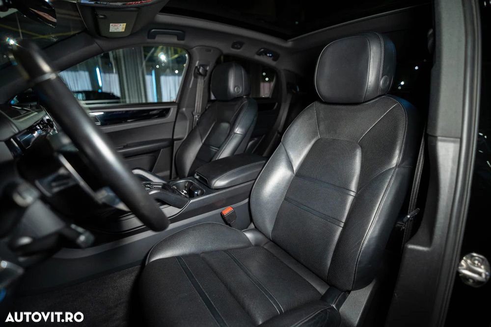 Porsche Cayenne Coupe - 22