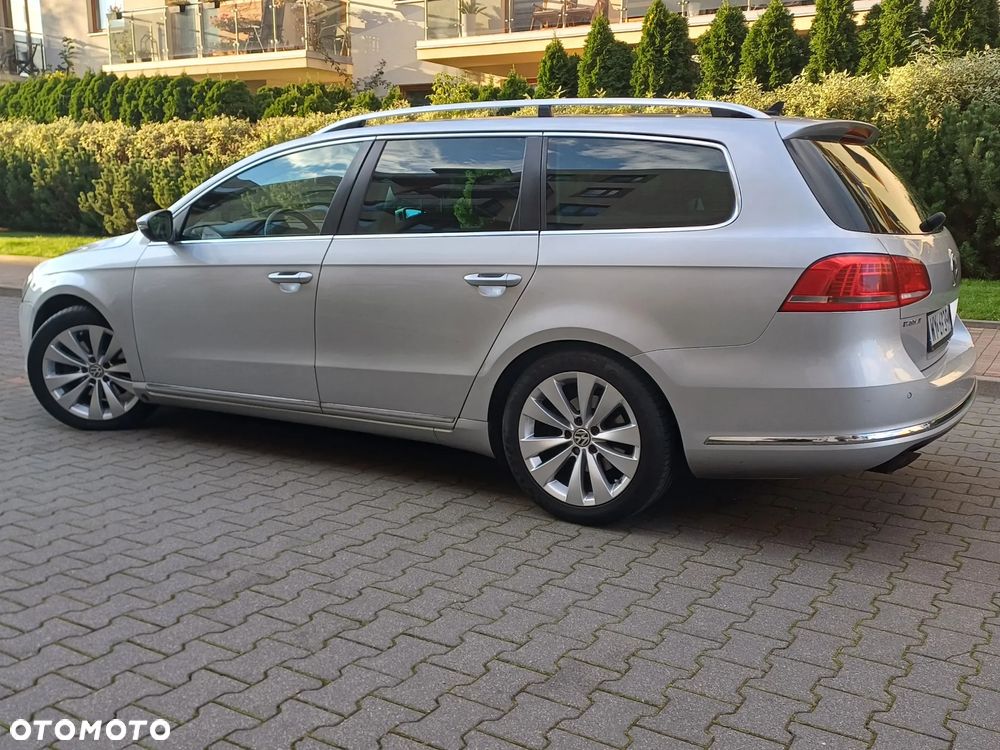 Volkswagen Passat 2.0 TDI Comfortline DSG - 11