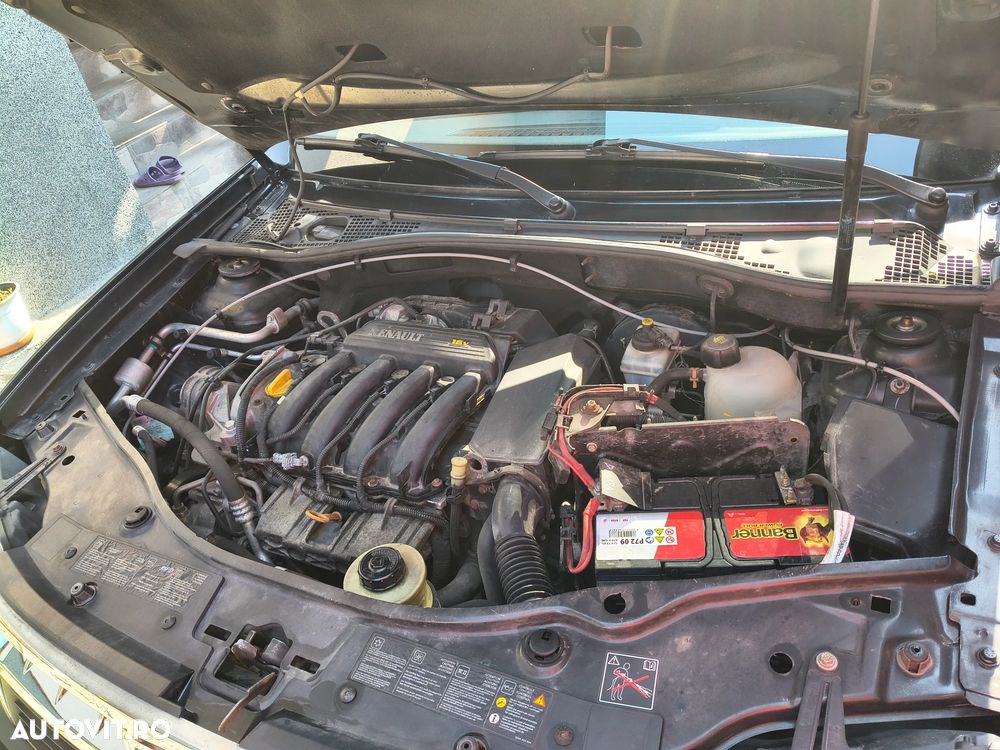 Dacia Duster 1.6 16V 4x4 Prestige - 25