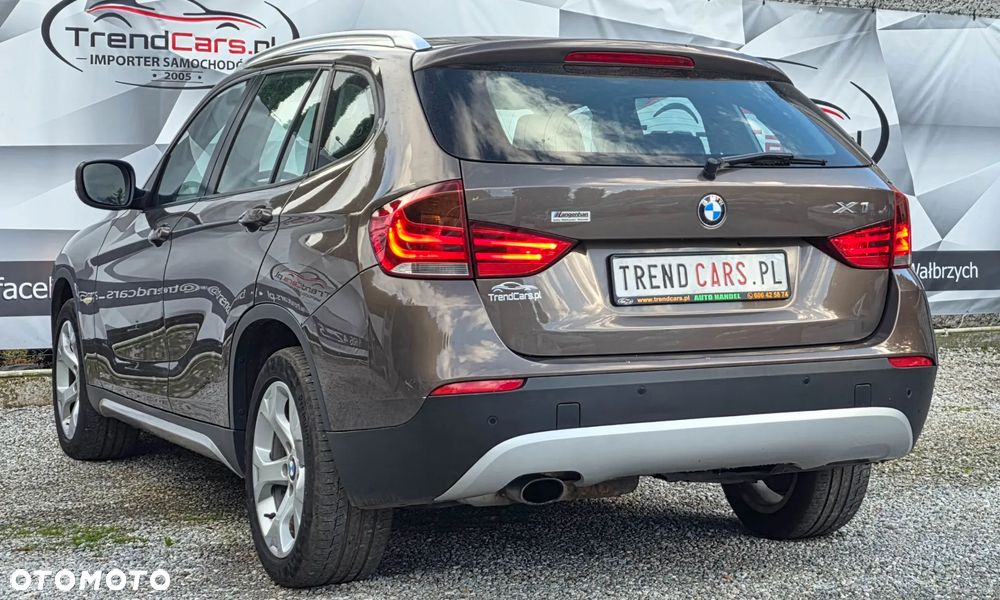 BMW X1 sDrive18i xLine - 27