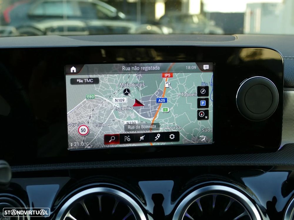Mercedes-Benz A 250 Limousine e AMG Line - 20