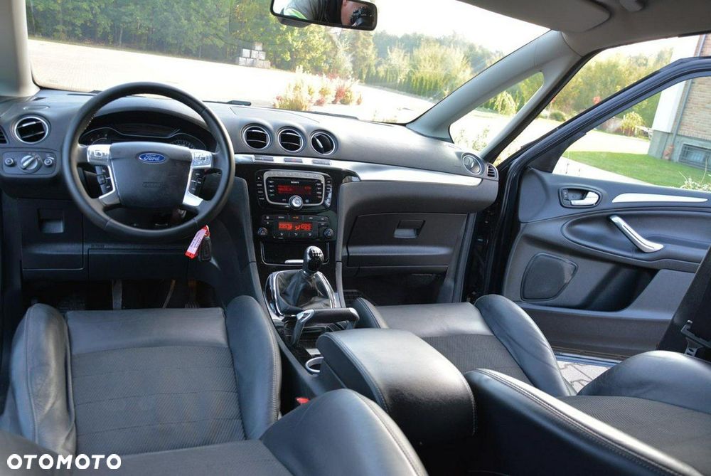 Ford S-Max 2.0 Titanium - 24