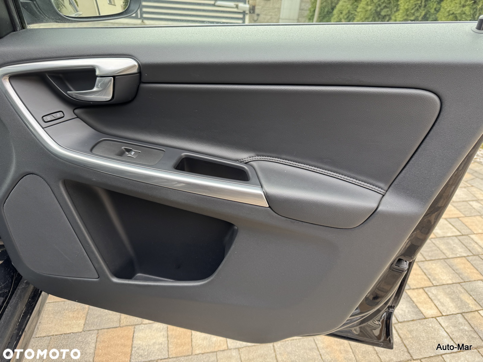 Volvo XC 60 D4 Geartronic Momentum - 27