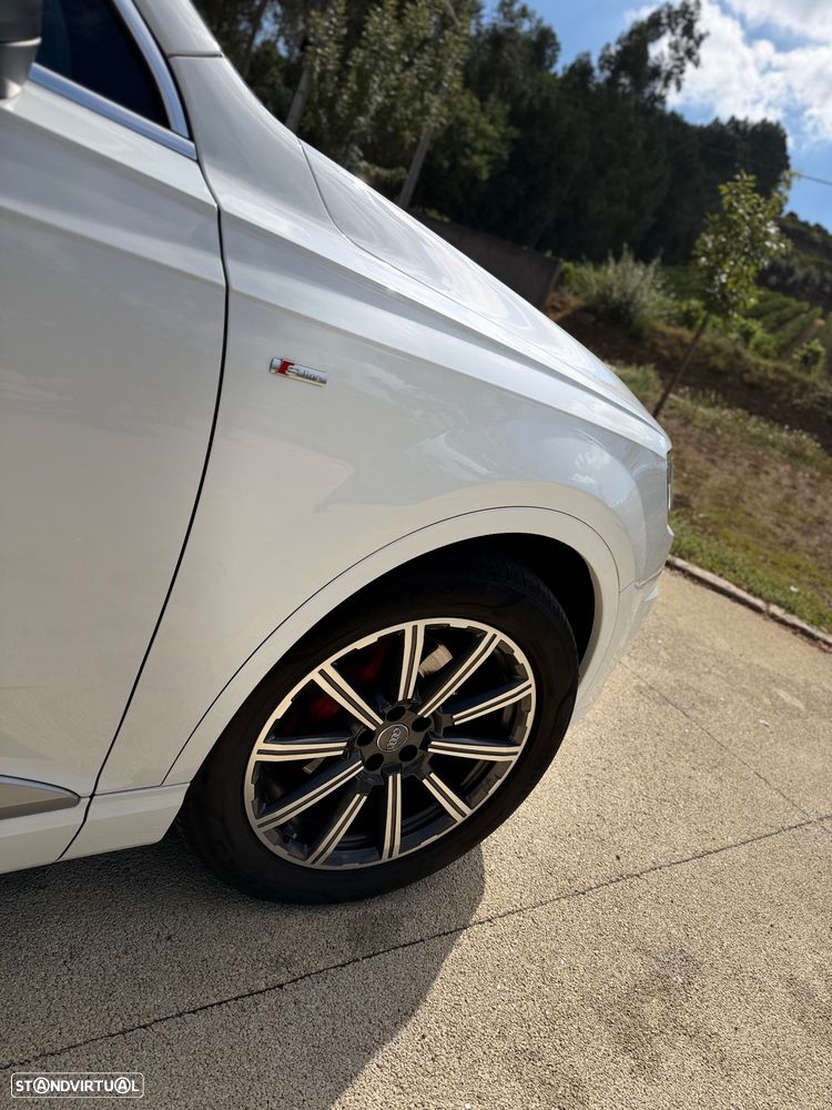 Audi Q7 3.0 TDI quattro S-line Tiptronic - 6
