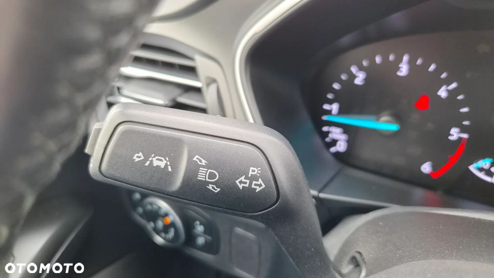 Ford Focus 1.5 EcoBlue Start-Stopp-System TITANIUM STYLE - 21