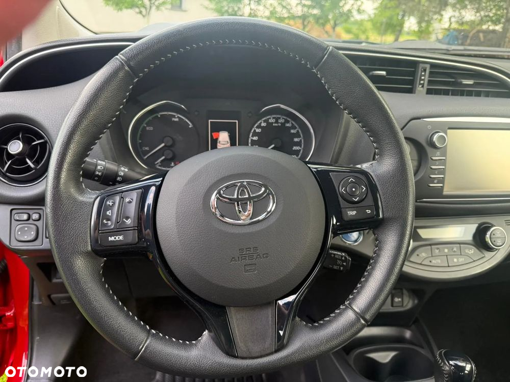 Toyota Yaris - 10