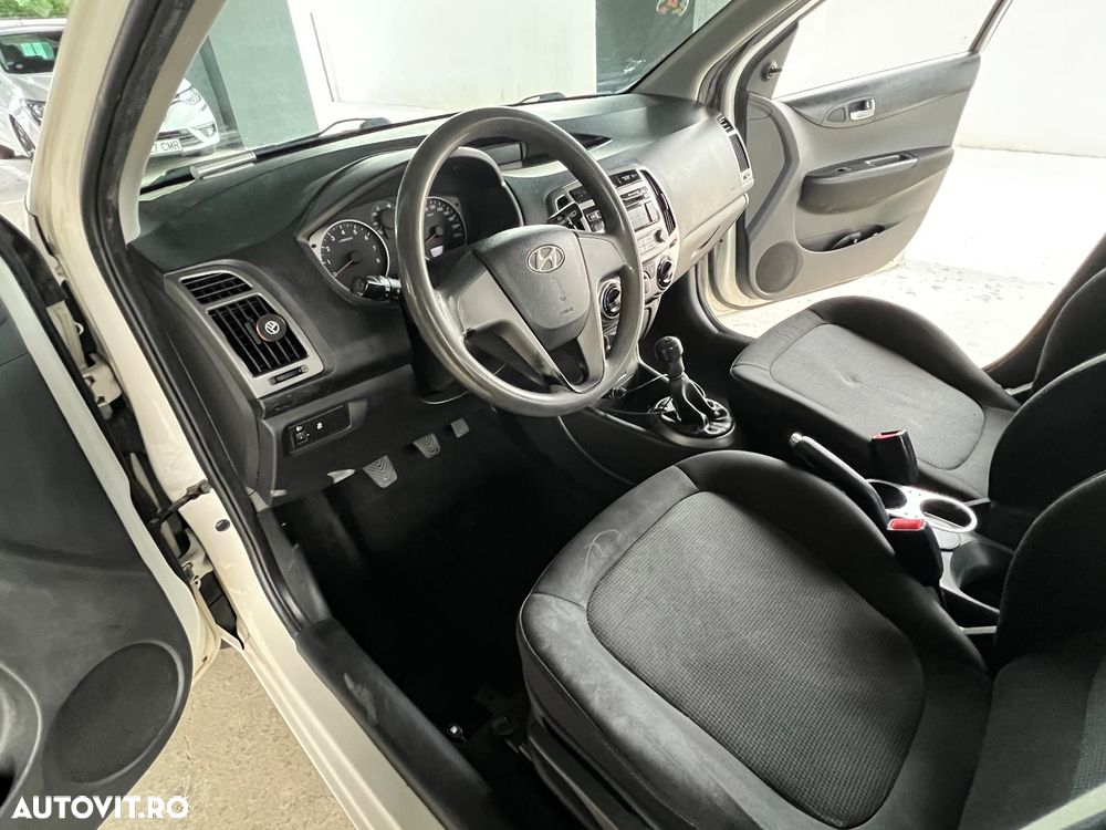 Hyundai i20 1.2 Comfort - 20