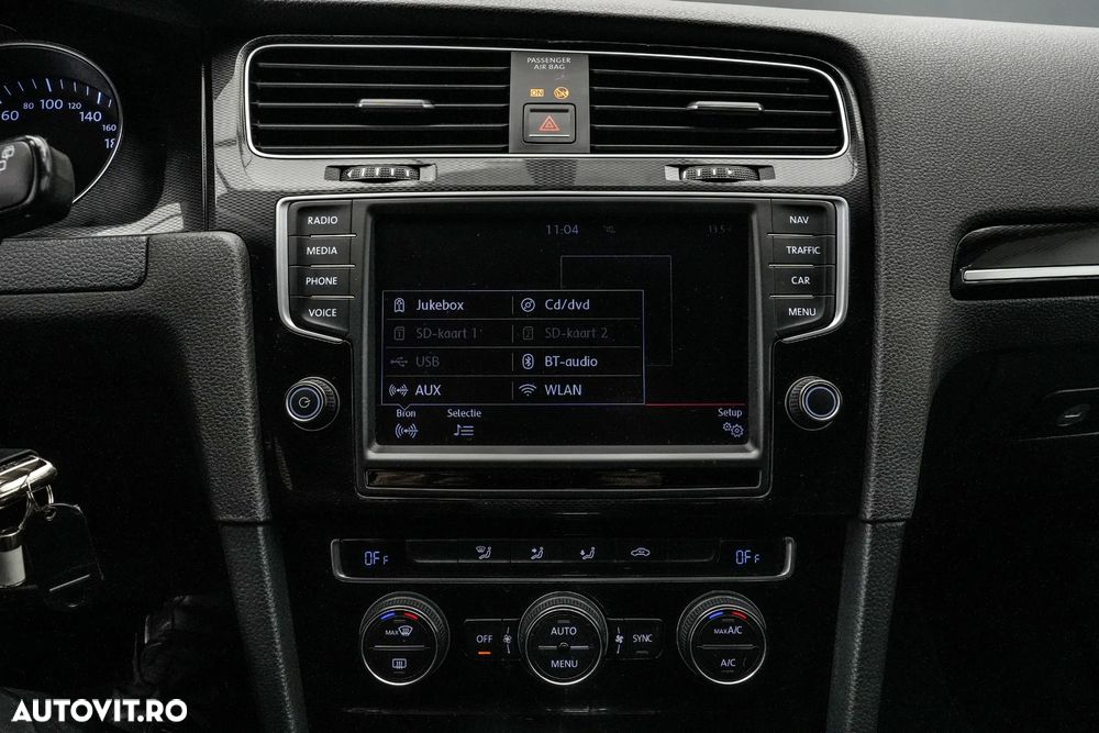 Volkswagen Golf - 20