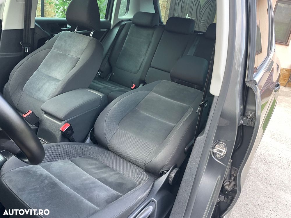 Volkswagen Tiguan - 22