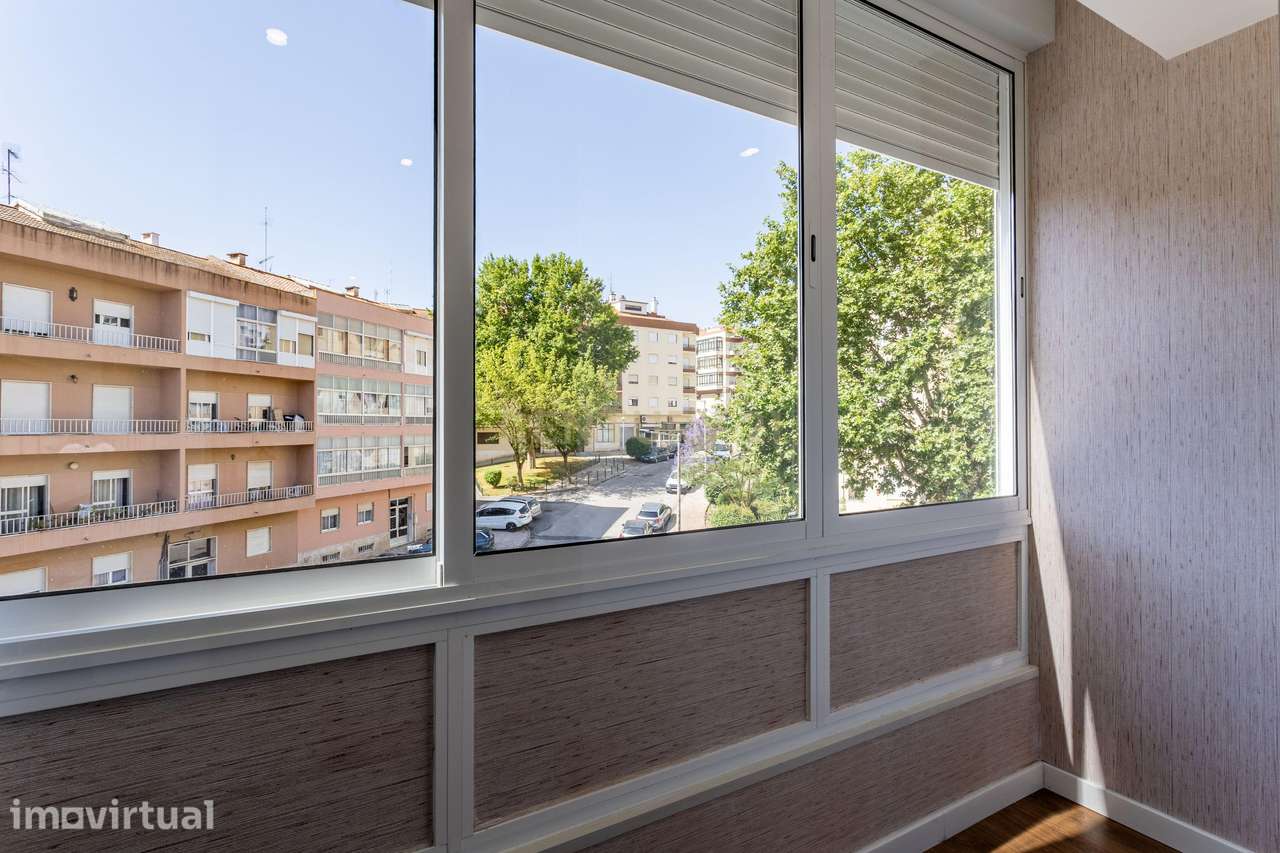 T2 Totalmente Remodelado no Bom Retiro | Vila Franca de Xira - Grande imagem: 3/30