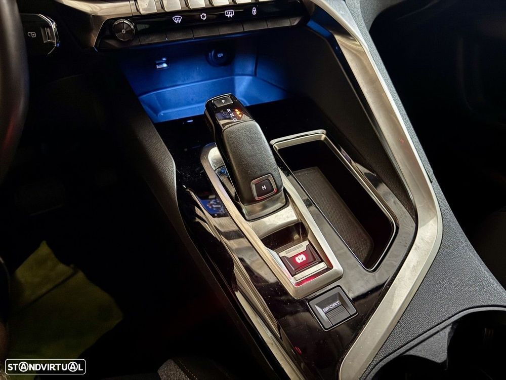 Peugeot 3008 1.2 PureTech Allure EAT8 — fotografia 18