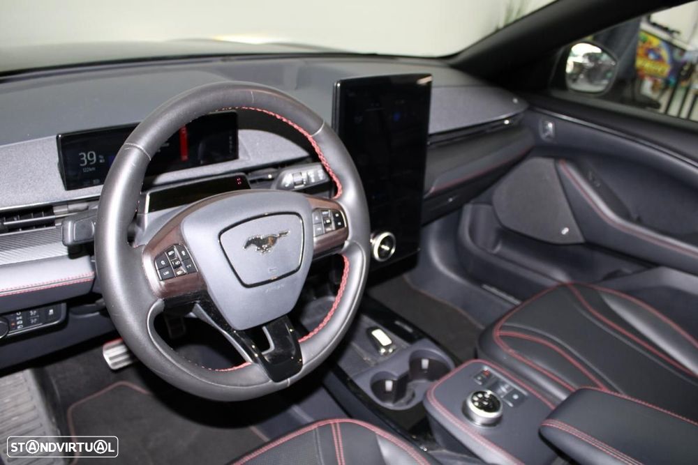Ford Mustang Mach-E Standard AWD - 12