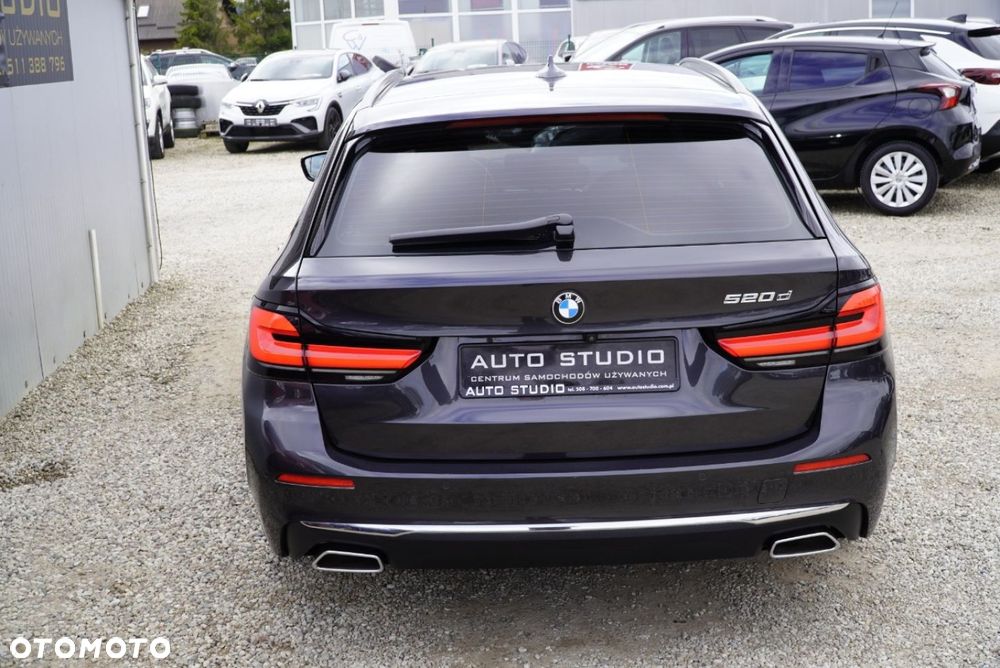 BMW Seria 5 520d Sport Line sport - 36