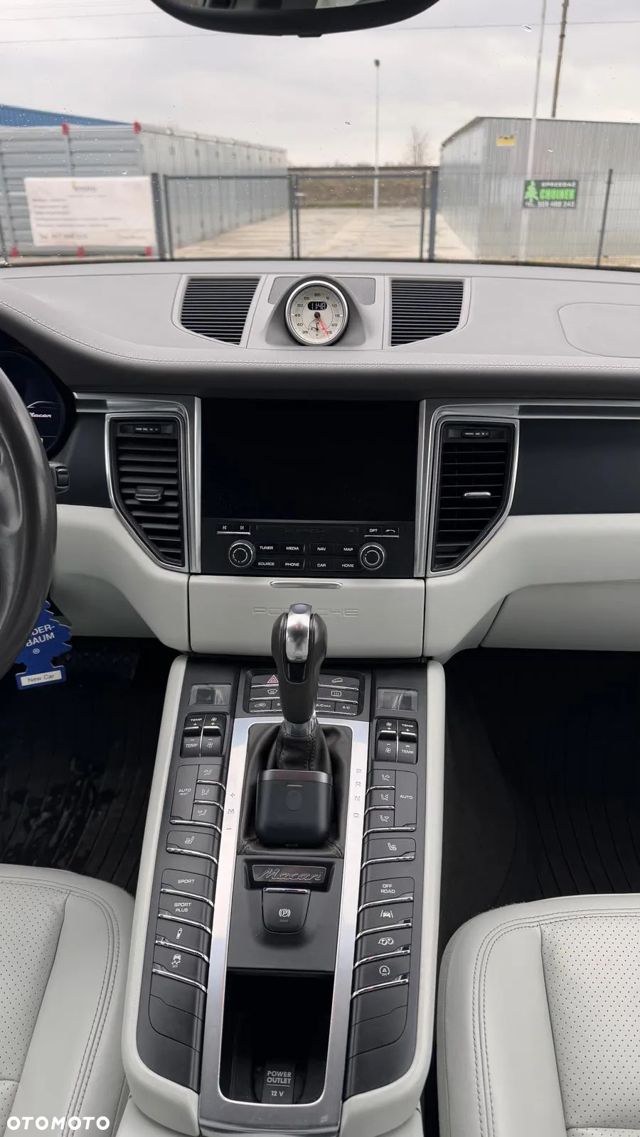 Porsche Macan Standard - 10