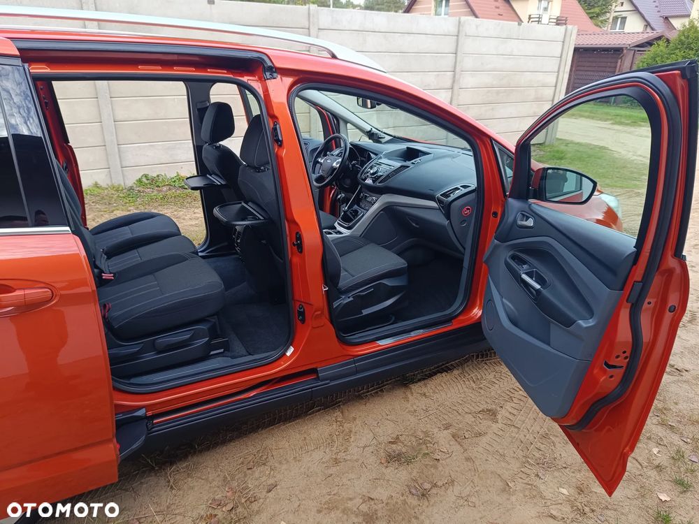 Ford Grand C-MAX 2.0 TDCi Titanium - 17