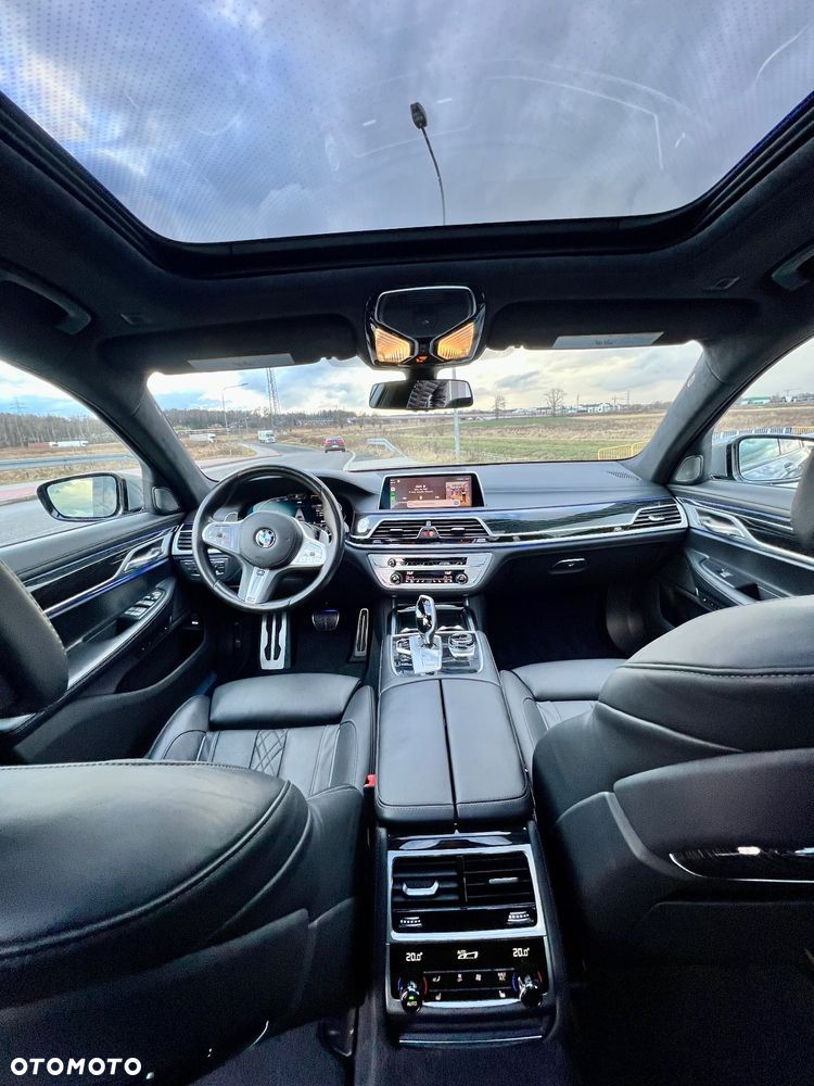 BMW Seria 7 750Li xDrive - 13