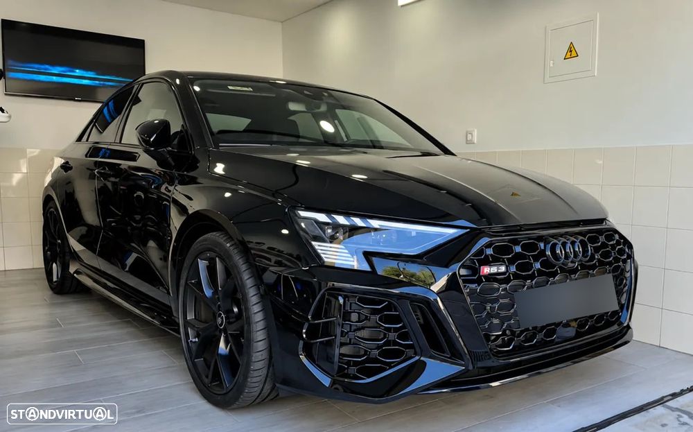 Audi RS3 Limousine - 10