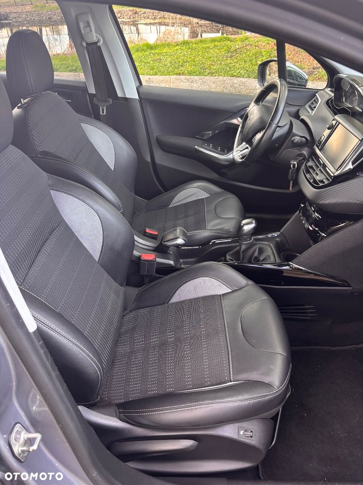 Peugeot 2008 1.2 VTi Allure - 15